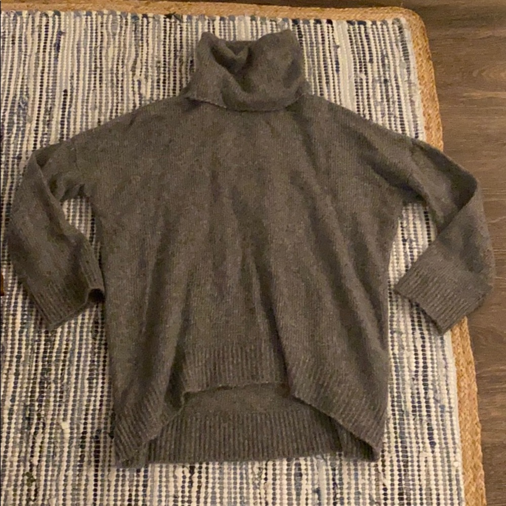 Grey large H and M sweater. Like new.